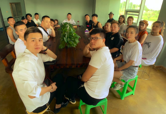 和志同道合的朋友一起说唱就唱羡煞网友,辽宁大石桥这群小伙走红抖音