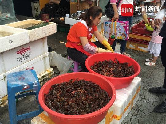 成都小龙虾消费热度强劲，龙虾馆一天销量超过4000斤