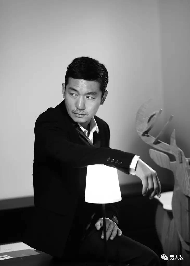 导演:麦兆辉 导演:潘耀明(图右掌镜者 主演:段奕宏 主