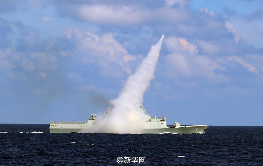 海军司令指导南海大规模演习