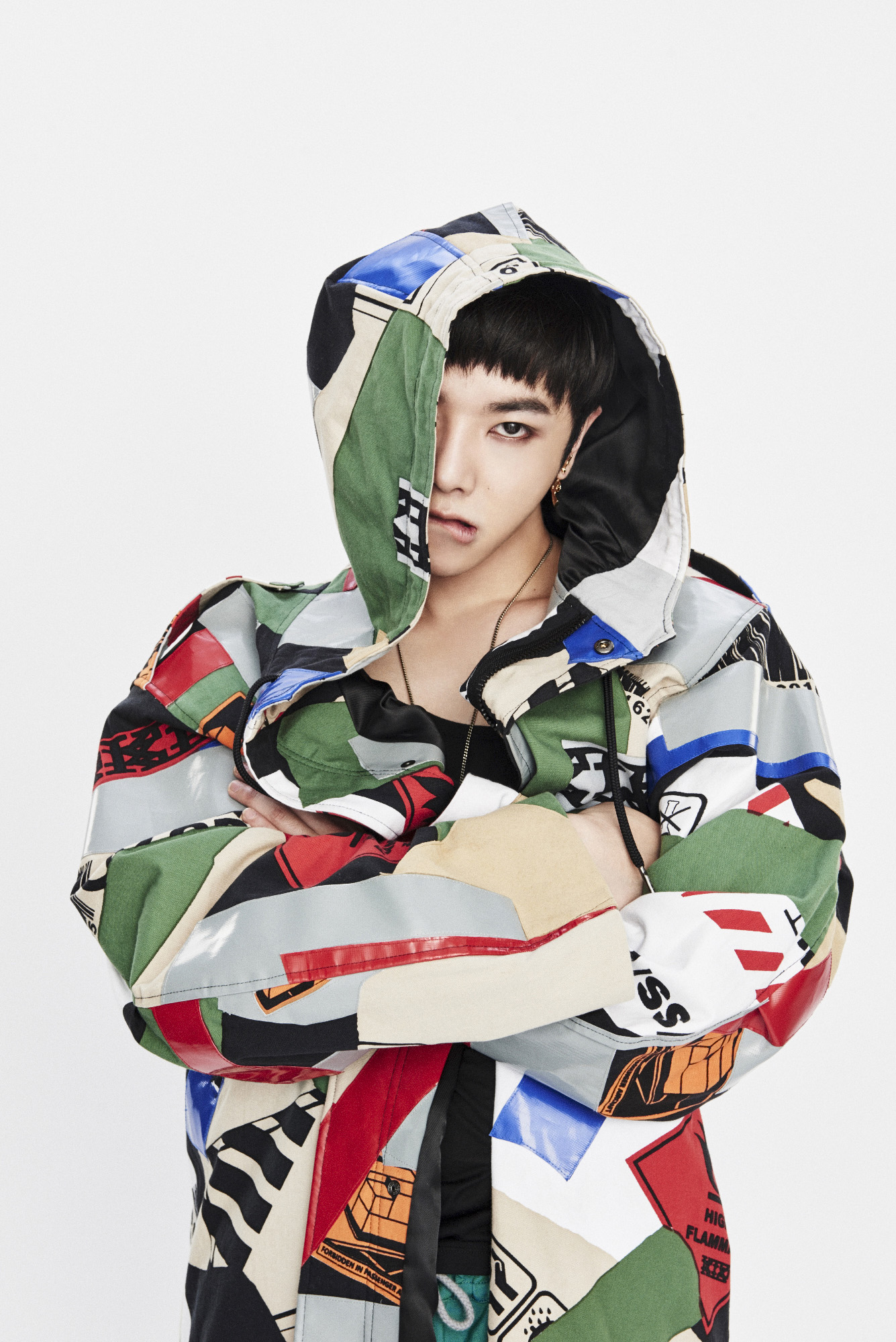 华晨宇《To Be Free》新曝潮范儿大片