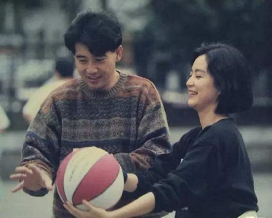 巩俐周星驰旧照图片_纵览新闻