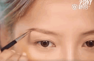 听说一字眉被掰弯啦?手把手教你最in的女星同款眉形!