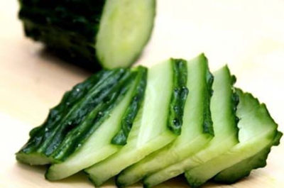 夏季黄瓜是当家菜 配什么营养能翻倍,别小瞧小黄瓜作用大着呢 健康 第2张